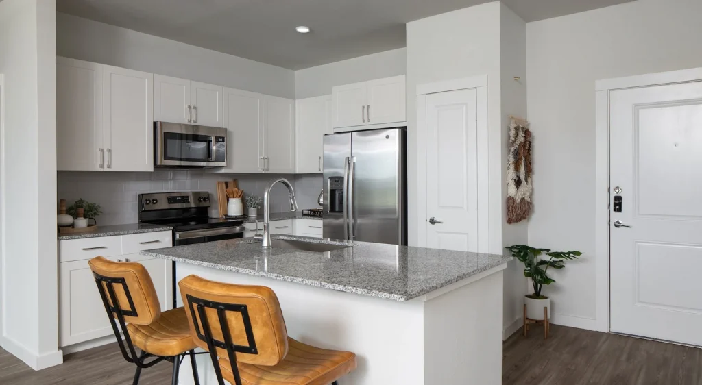 kitchen show room-Prose in the pines-pet friendly apartments in Houston